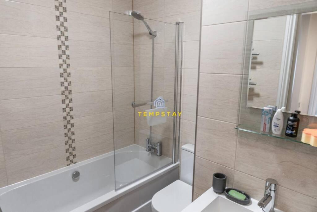 5 Bed/4 Bath At Wembley Stadium & Free Parking Londra Esterno foto